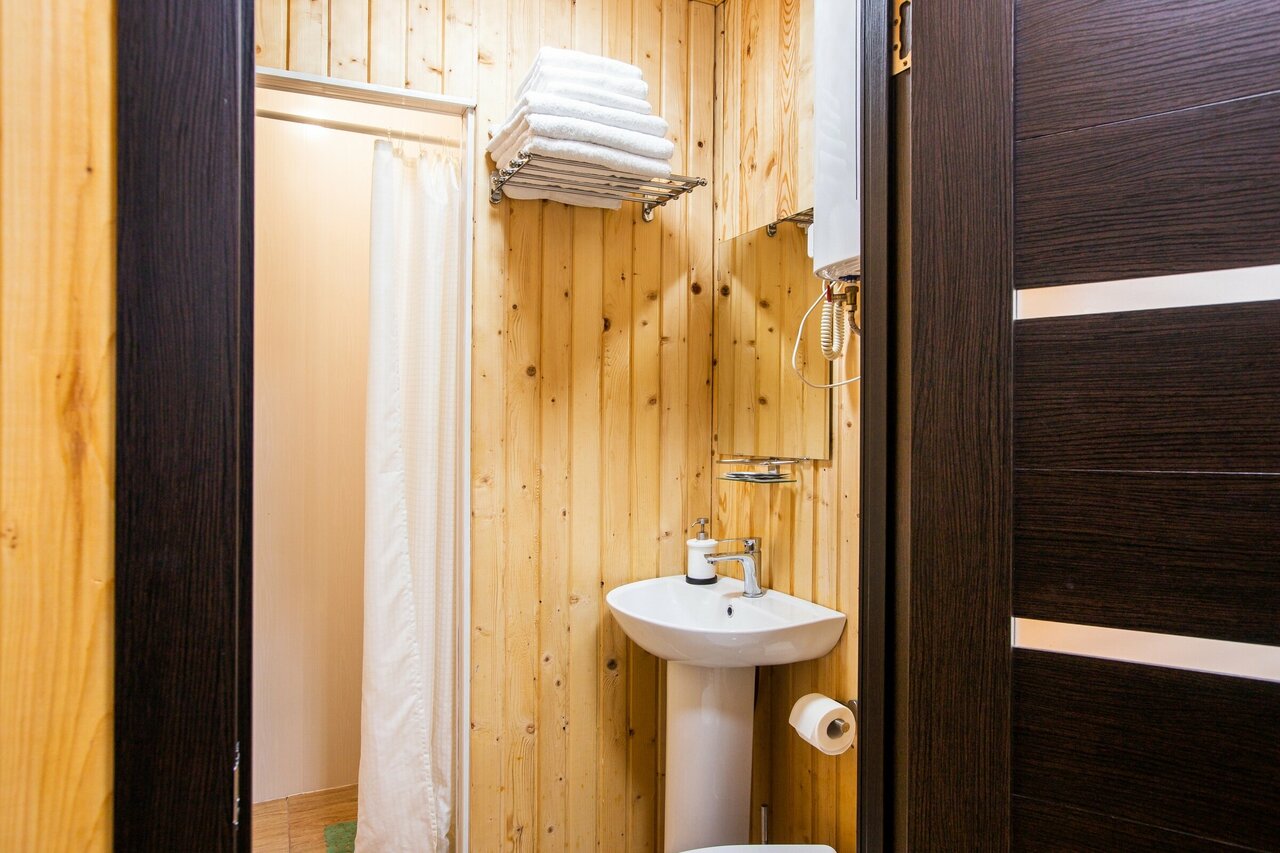 Гостевой дом База Отдыха Любава Манжерок